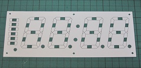 LED部分を切り抜いた型紙