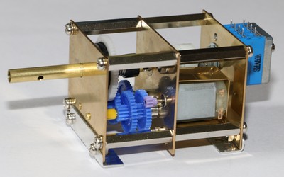 自作した電動ボリュームの右側